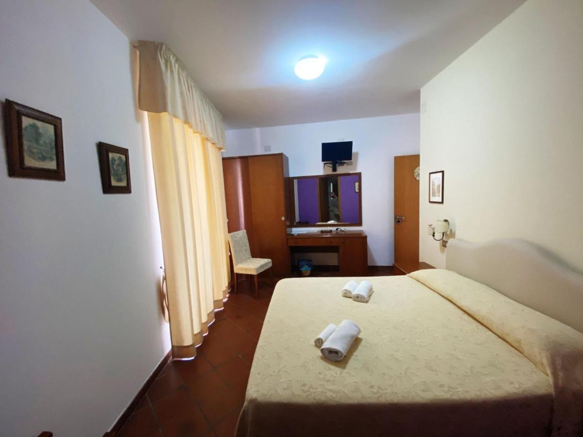 Caterina House Nel Borgo Piu Bello D'Italia San Lucido Exterior foto